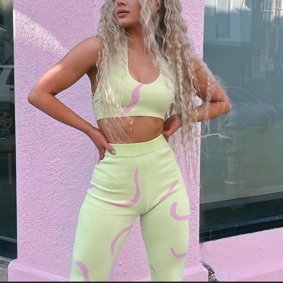 White Fox Boutique Tops - WHITE FOX BOUTIQUE lime pink set, XS BRAND NEW NEVER WORN!